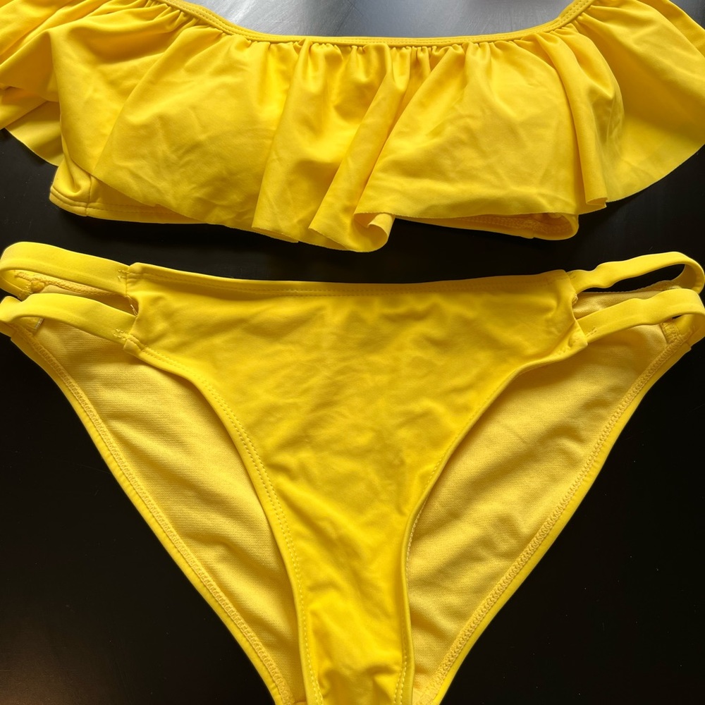 Yellow bikini set